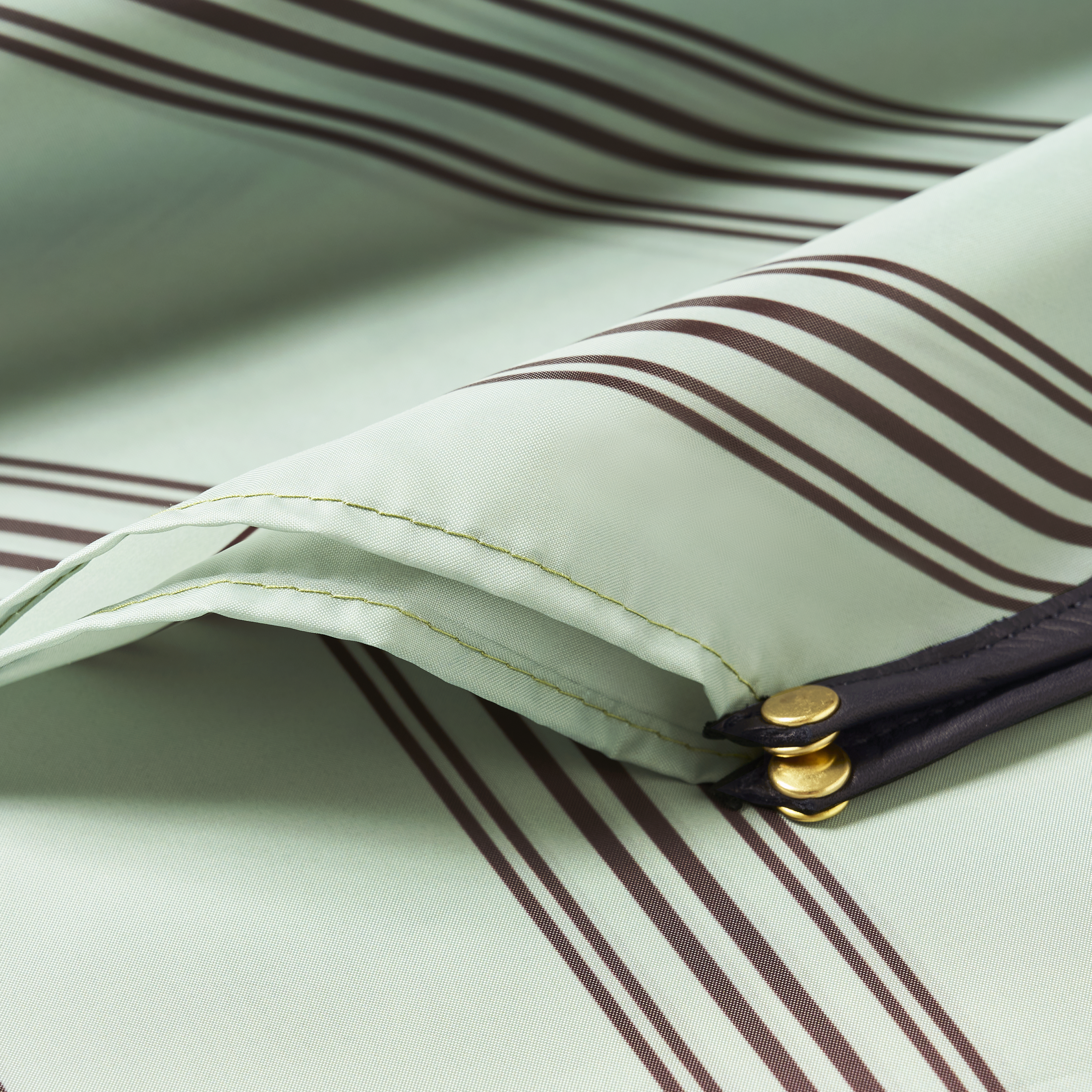 HISOKU STRIPES